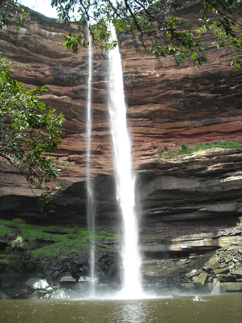 दमोह 'एक प्राकृतिक झरना'